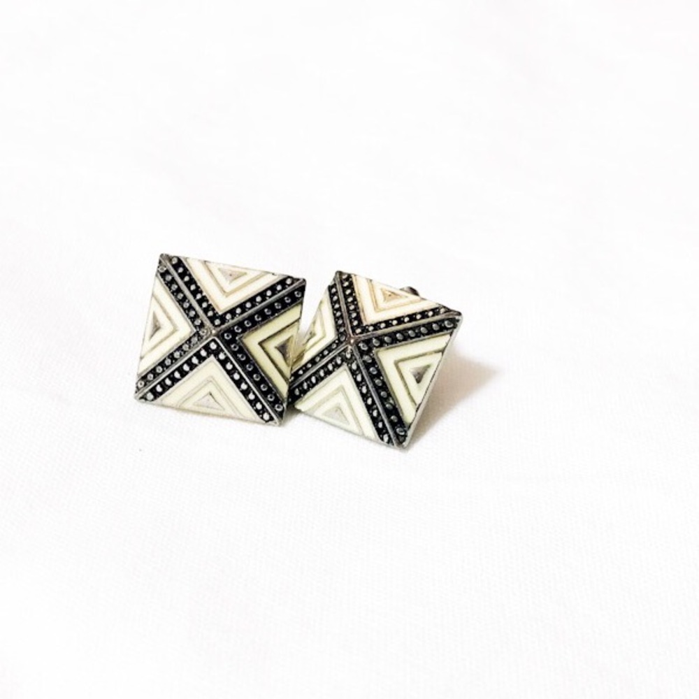 Stud edgy earrings